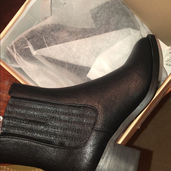 ✨✨✨SOLD✨✨✨ Billini Eamon Boots 🔥 - Picture 5 of 6